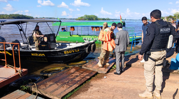 MPF cobra fiscalização no Porto de Guajará-Mirim (RO) para combater entrada ilegal de mercúrio e outros produtos

Notícia completa ➡️ mpf.mp.br/o-mpf/unidades…