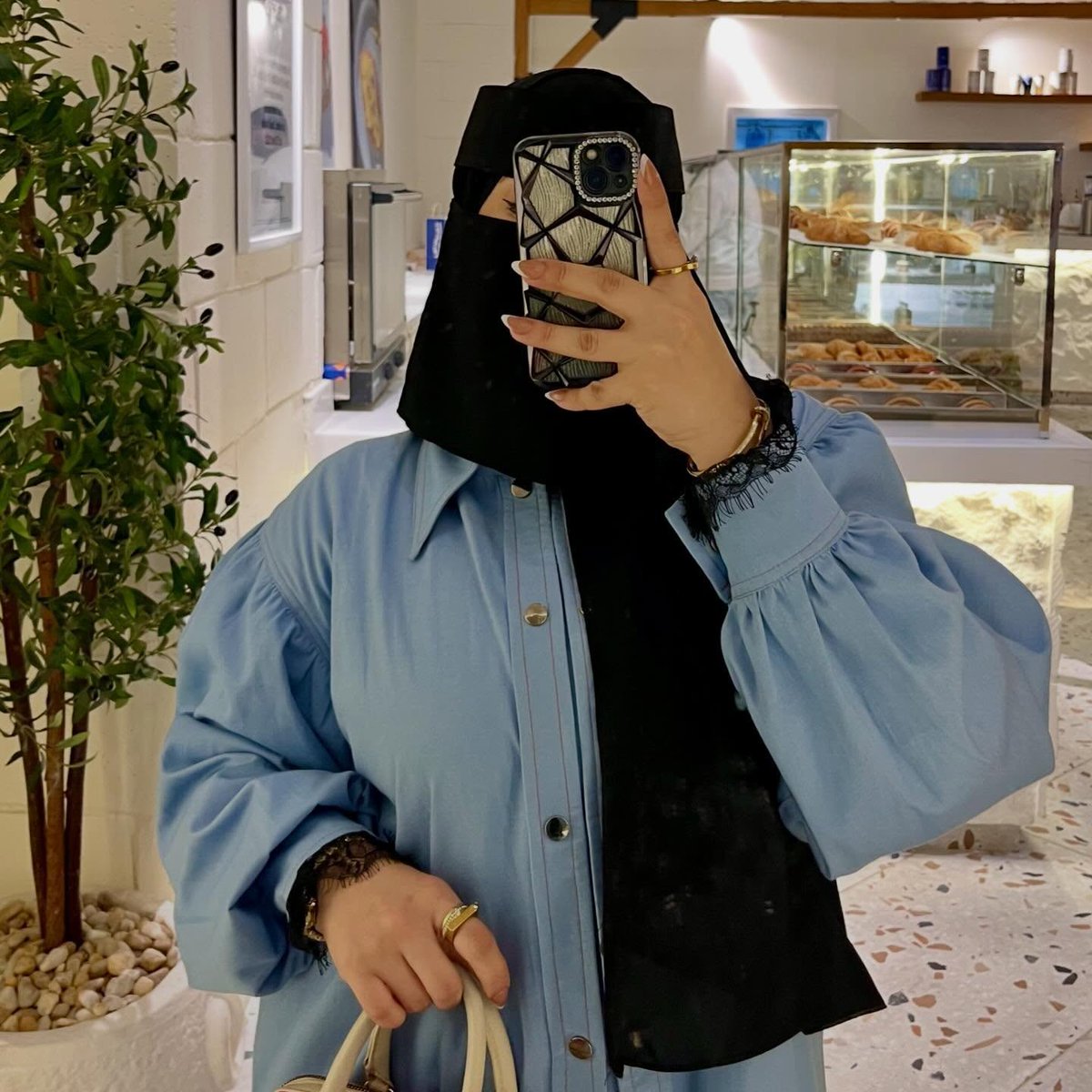الاستاذة عائشة tweet media