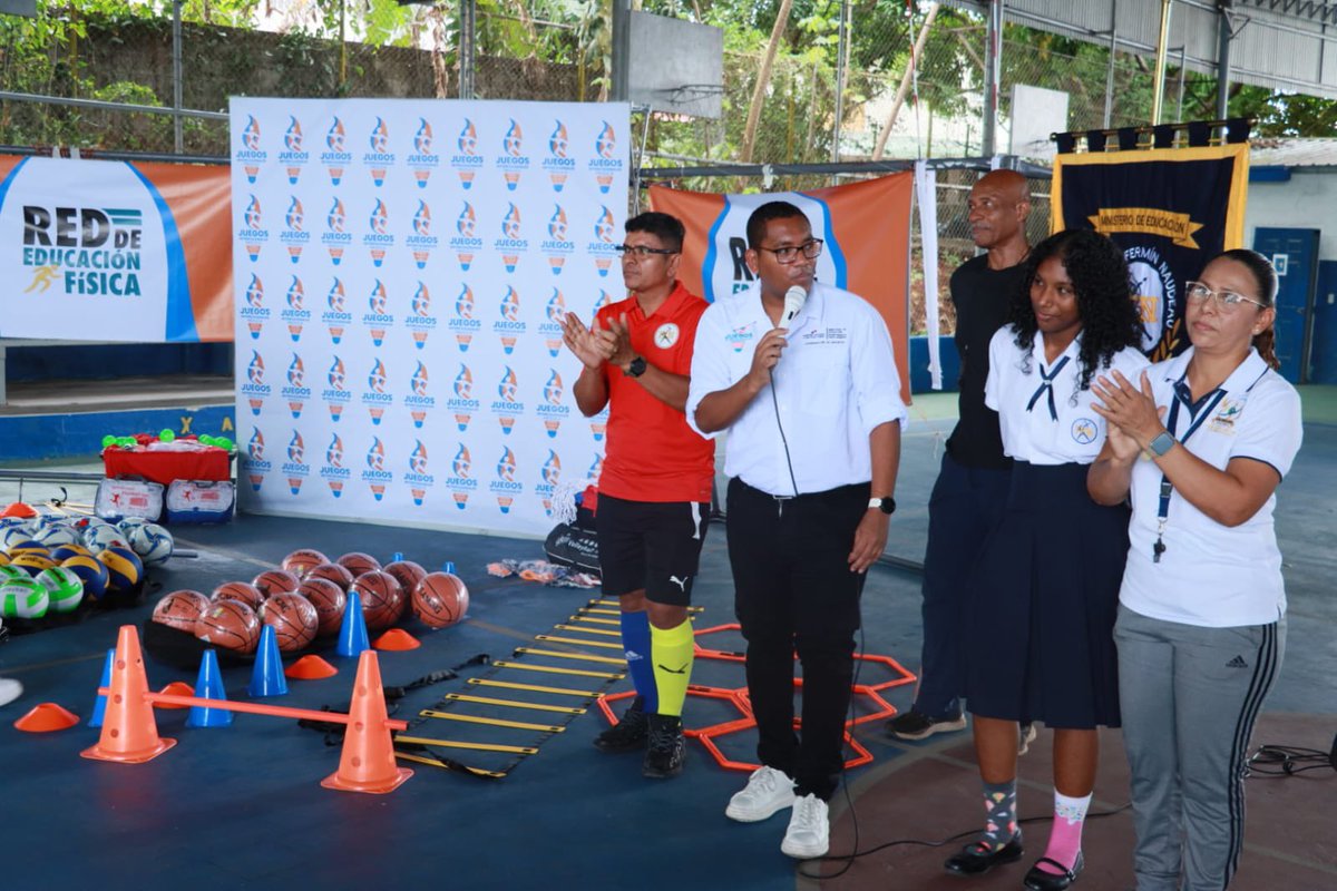 Ministerio de Educación de Panamá tweet media