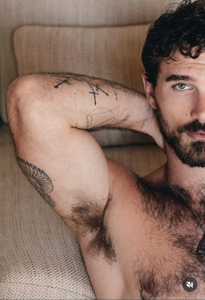 AQUI TEM SUVACO! #MaleArmpits tweet media