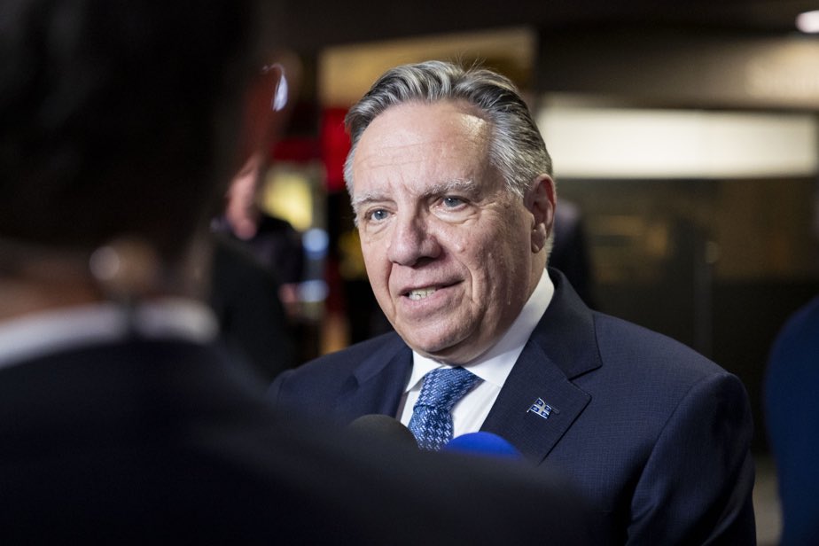 PolQc_'s tweet image. 🔵
@FrancoisLegault confirme qu’il restera député de #LAssomption même après la fin de la course à sa succession comme chef de la @CoalitionAvenir et premier-ministre.

En restant député, il pourra toucher une indemnité de départ d’environ 300 000$.

#PolQc || #CAQ