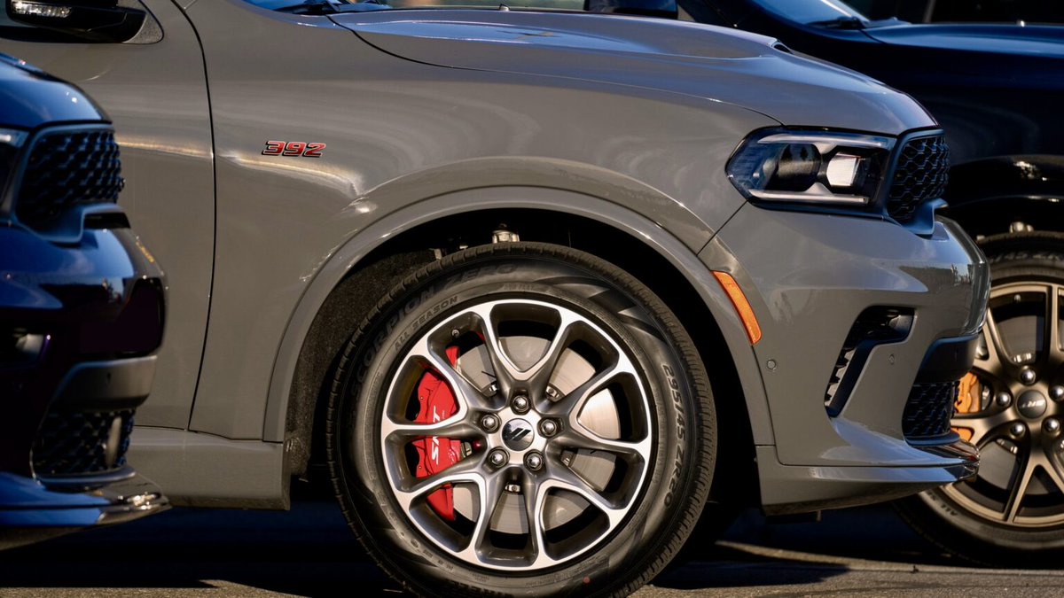 KingOfMopar1's tweet photo. 2026 Dodge Durango R/T 392 Launch Edition Finished in Destroyer Gray. https://t.co/S315qh1kFL