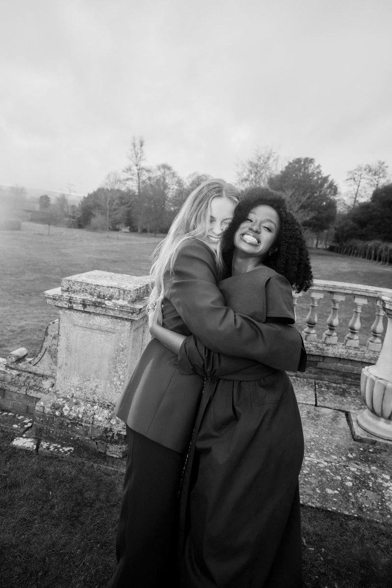 ems 🎀 tweet media