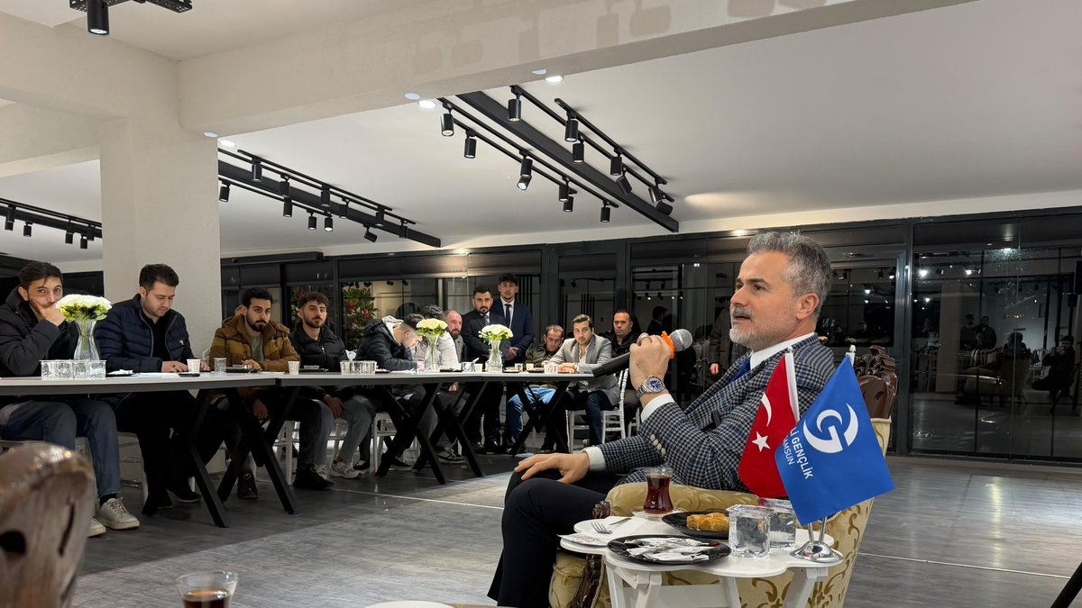 suatkilic's tweet photo. MGD nerede biz oradayız… 💙
Milli Gençlik Derneği’nin gençlerimize yönelik proje ve programlarını dikkatle takip ediyor, memnuniyetle katılıyoruz… 🇹🇷 https://t.co/EqAazxMBXO