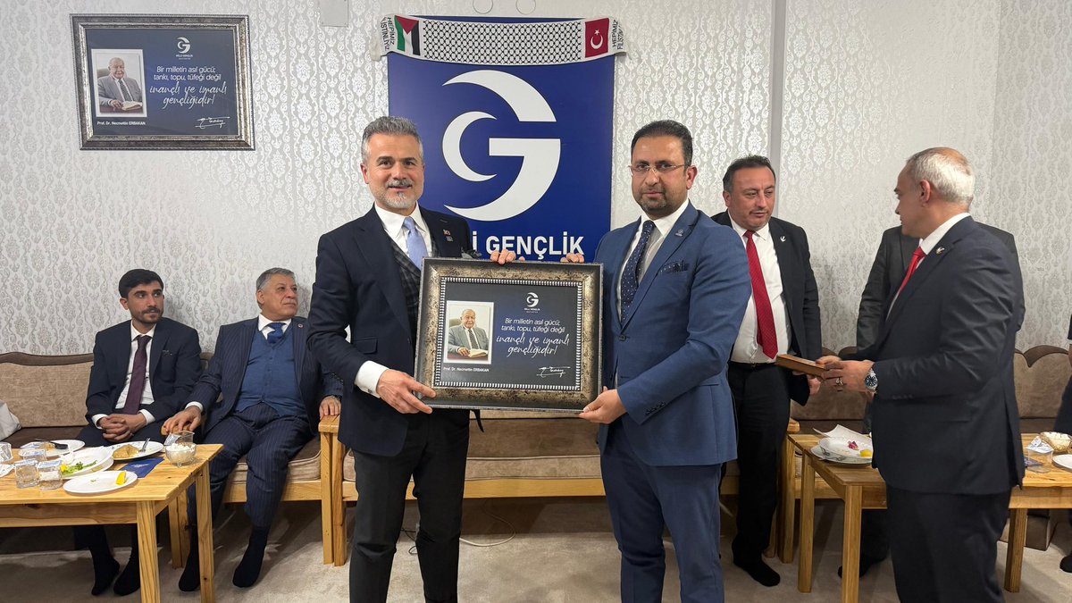 suatkilic's tweet photo. MGD nerede biz oradayız… 💙
Milli Gençlik Derneği’nin gençlerimize yönelik proje ve programlarını dikkatle takip ediyor, memnuniyetle katılıyoruz… 🇹🇷 https://t.co/EqAazxMBXO