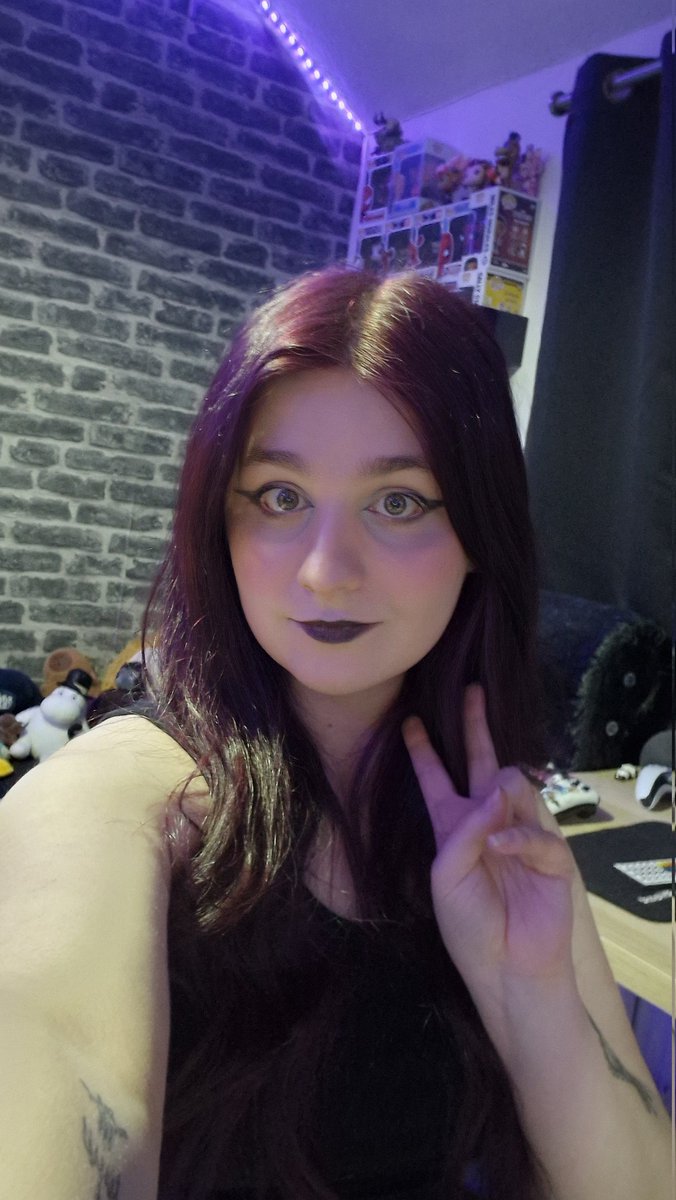 frostawuzhere's tweet image. Been a while since I've answered some anonymous questions. Feel free to ask me some 👇👇

ngl.link/frosty23458