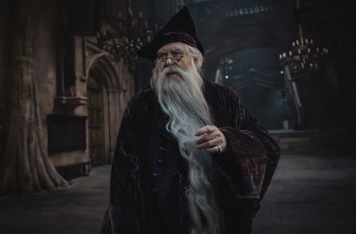 OMG

John Lithgow as Professor Dumbledore in the HARRY POTTER TV series! 🐦‍🔥

I can't believe it, he's SO perfect 😭