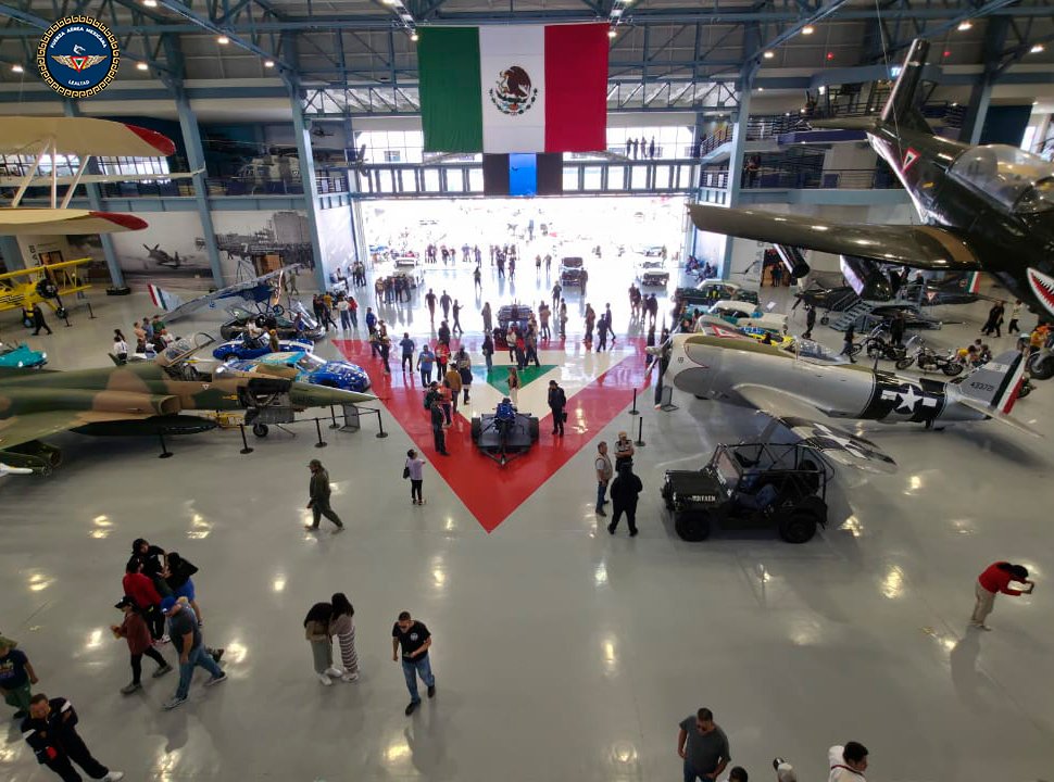 ComandanteFAM's tweet image. La #FuerzaAéreaMx recibió con gran entusiasmo la "Expo Impacto" en el Museo Militar de Aviación #MuMA en Santa Lucía, Edo. Méx.

Agradecemos de corazón a todas las familias que con alegría nos acompañaron a disfrutar la exposición de automóviles y motocicletas antiguos, clásicos