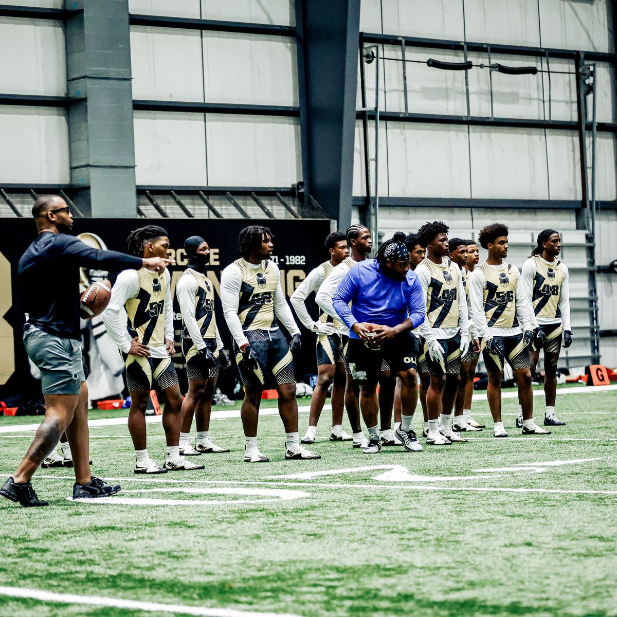 prentice1of1's tweet image. I had a good day @TheOpening! Back to work. Under Armour is ⬆️ Next! @JosieMPittman 📸 Thank you ma’am! @Andrew_Ivins 📰 Thank you sir! #moretocome  @CurtisFootball1 @dptnola @Youngbullz22 @RecruitLouisian @LAvsAllYall @PrepRedzoneLA @LSL_Sportsline @Talkin_BallLA @Louisiana5AD1