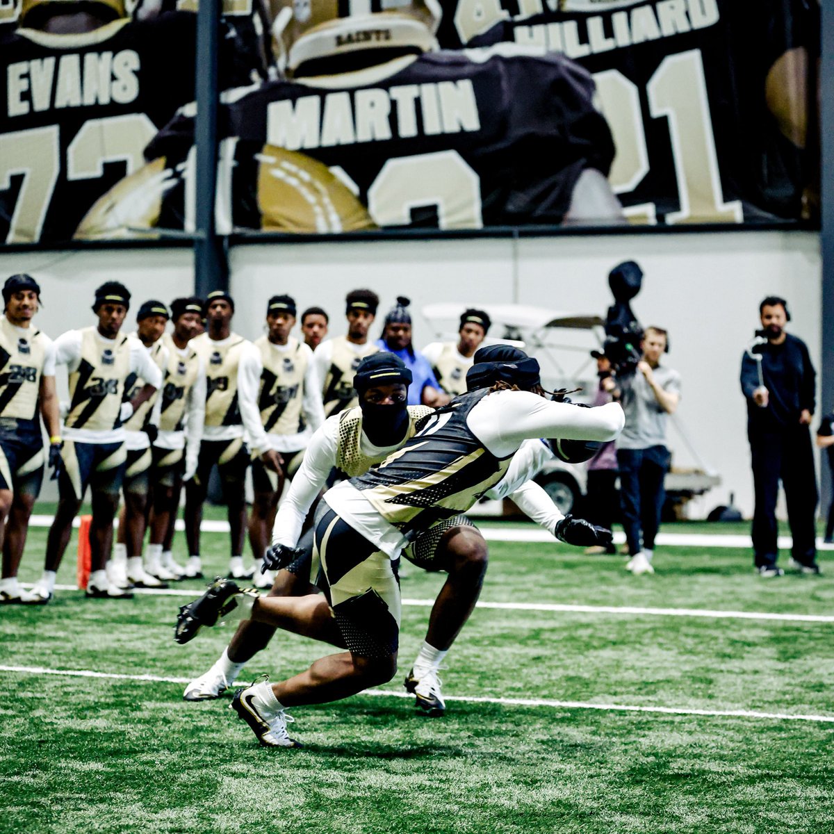 prentice1of1's tweet image. I had a good day @TheOpening! Back to work. Under Armour is ⬆️ Next! @JosieMPittman 📸 Thank you ma’am! @Andrew_Ivins 📰 Thank you sir! #moretocome  @CurtisFootball1 @dptnola @Youngbullz22 @RecruitLouisian @LAvsAllYall @PrepRedzoneLA @LSL_Sportsline @Talkin_BallLA @Louisiana5AD1