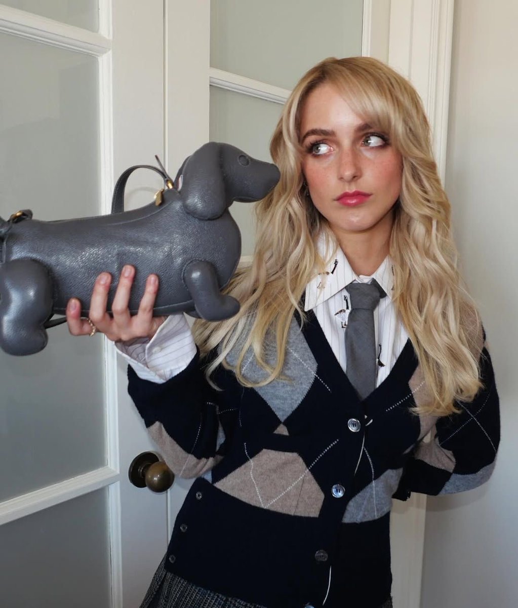 𝜗𝜚 tweet media