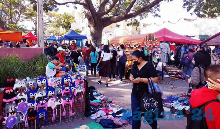 La niña del glitter morado tweet media