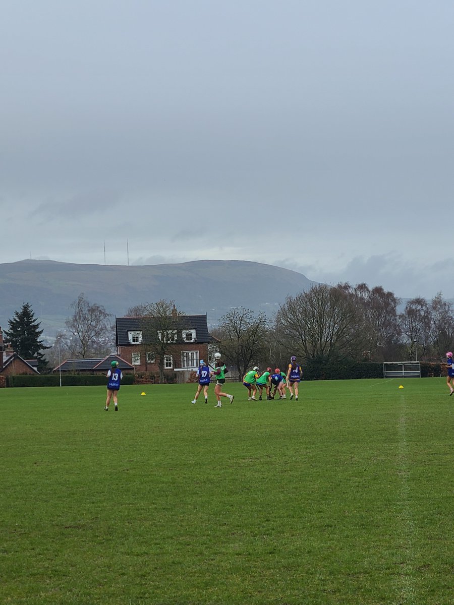 Queens GAA tweet media