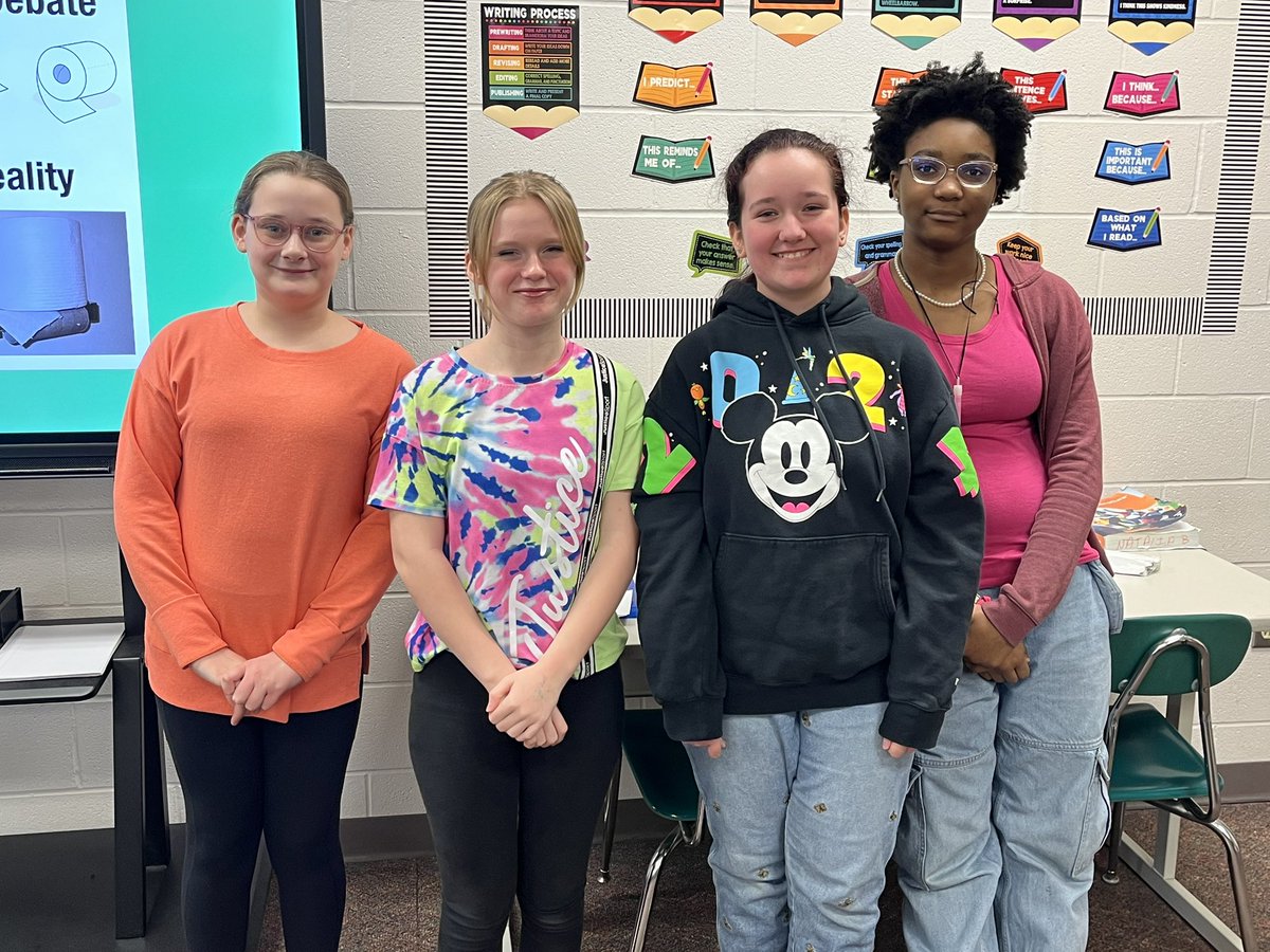 mrlawsonela's tweet photo. AJH Spirit Week Day 3: NEON DAY! These students looked especially BRIGHT today! #AJHComets https://t.co/H3udiYzGQz