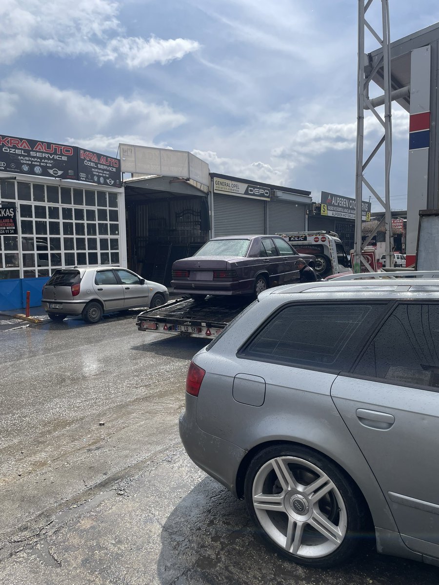 Elhamdülillah w201 cosworth aracımın 1.5 senenin sonunda kasa restorasyonu A dan Z ye tamamlanmıştır sıra m111 2.3 kompresör swap