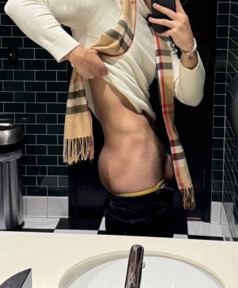 ‘Szo. | Ellie’s husband. tweet media