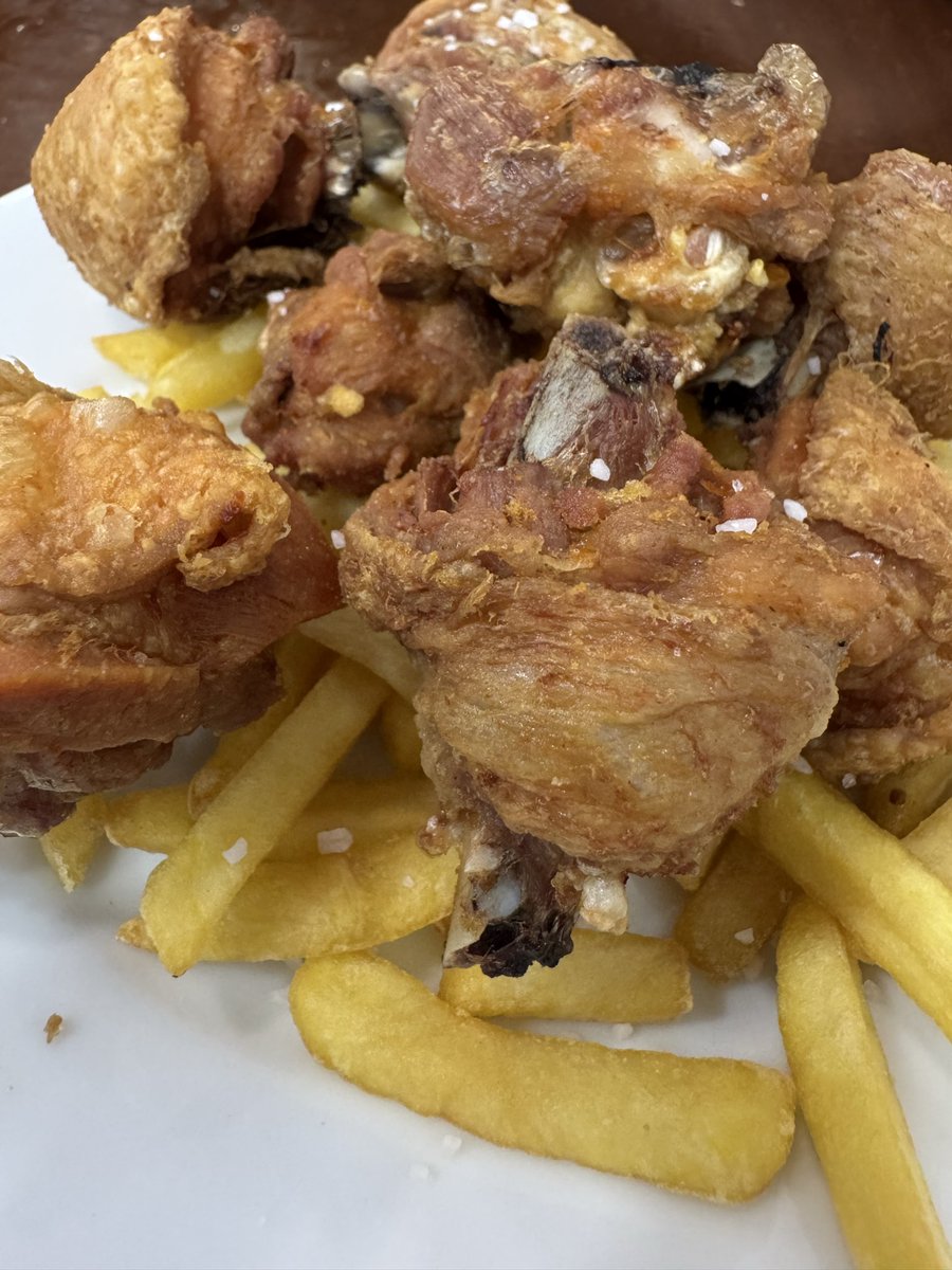 AntonioVela tweet media