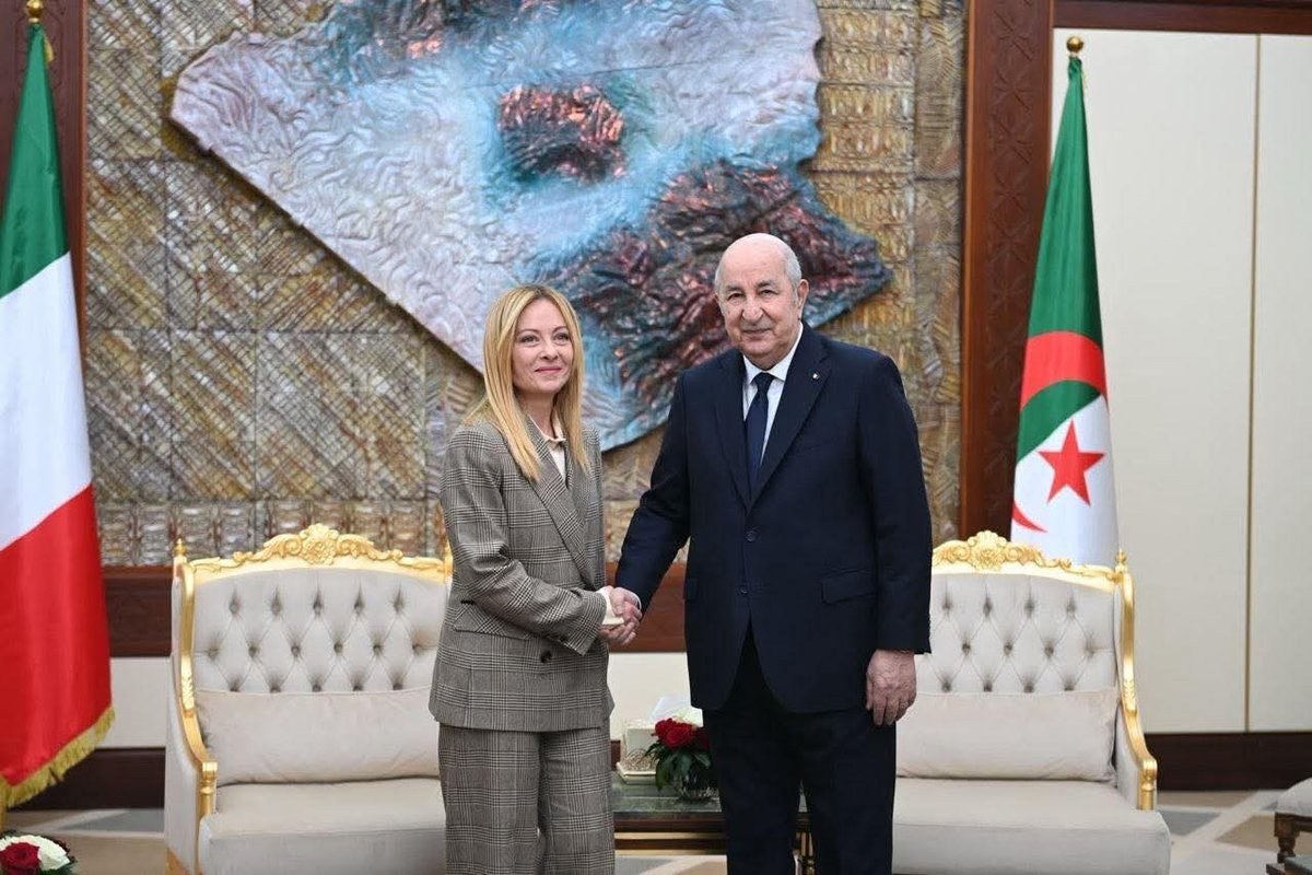Ambassade d'Algérie en France سفارة الجزائر بفرنسا tweet media