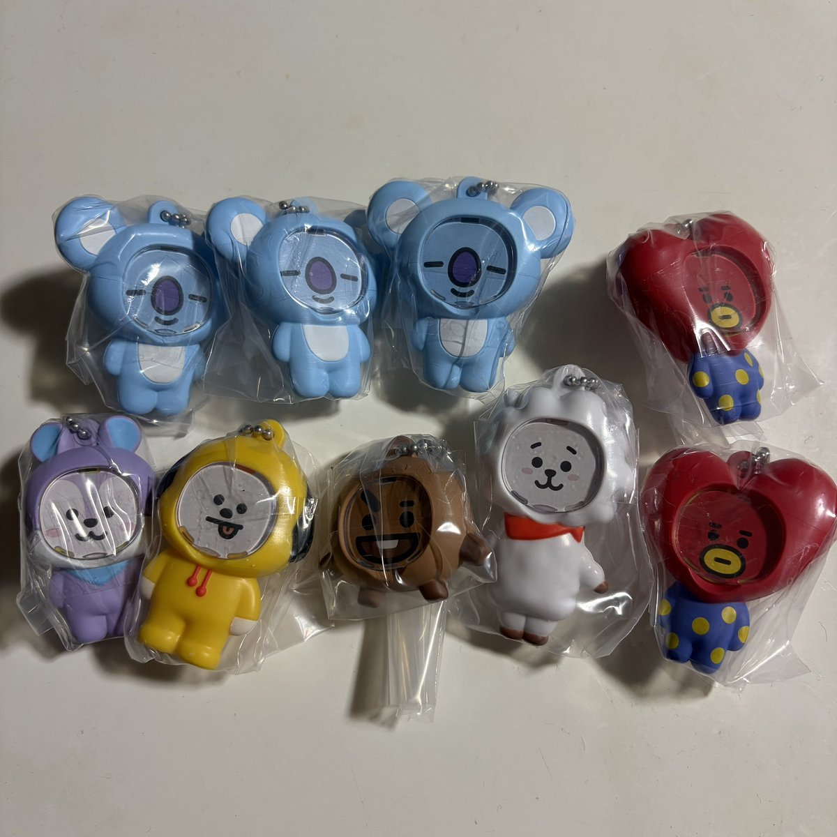 𝑚𝑧𝑘 tweet media