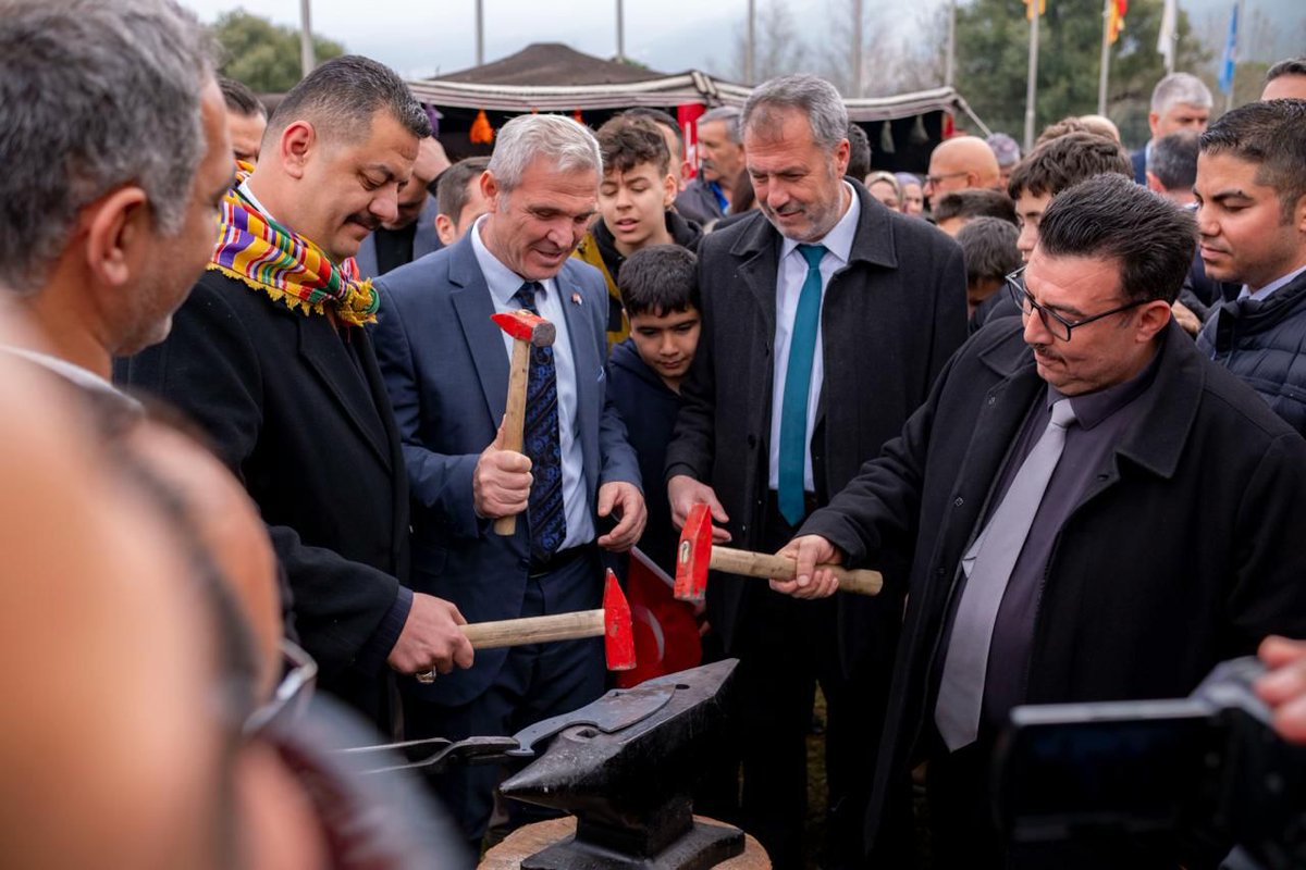 OzgurSOLAK20's tweet photo. Pamukkale Üniversitesi Türk Dünyası Araştırmaları Topluluğumuzun himayesinde gerçekleştirdiğimiz Nevruz Bayramı gündüz programımızı coşku, birlik ve kardeşlik ruhu içerisinde tamamladık.

Orta Asya’dan Anadolu’ya uzanan kutlu mirasımızın simgesi olan Nevruz; bizlere yeniden https://t.co/zmkUrQwzEV