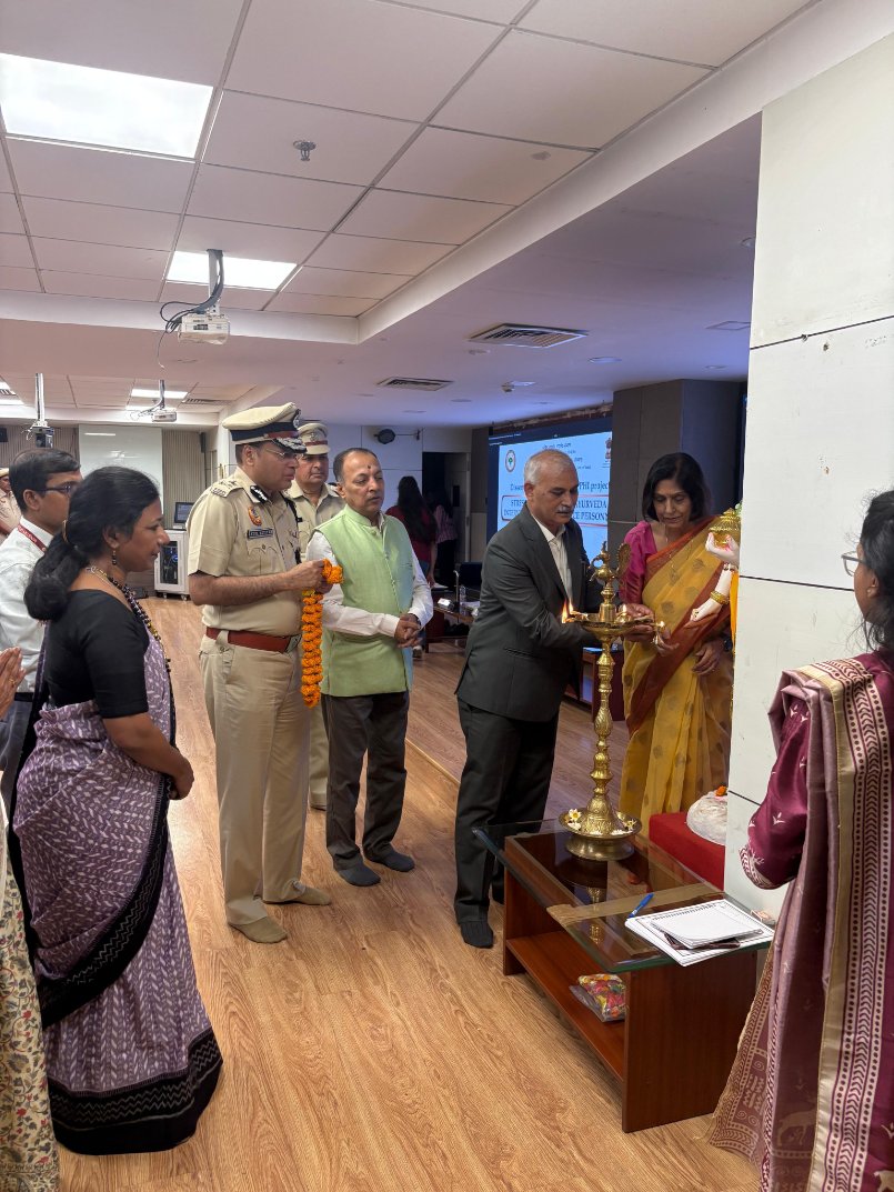 AIIA_NDelhi's tweet photo. A dissemination workshop on the “Stress Management by Ayurveda Intervention for Police Personnel” PHI project, funded by the Ministry of AYUSH, Government of India, was successfully conducted at AIIA Delhi today https://t.co/gMEA9RATe1