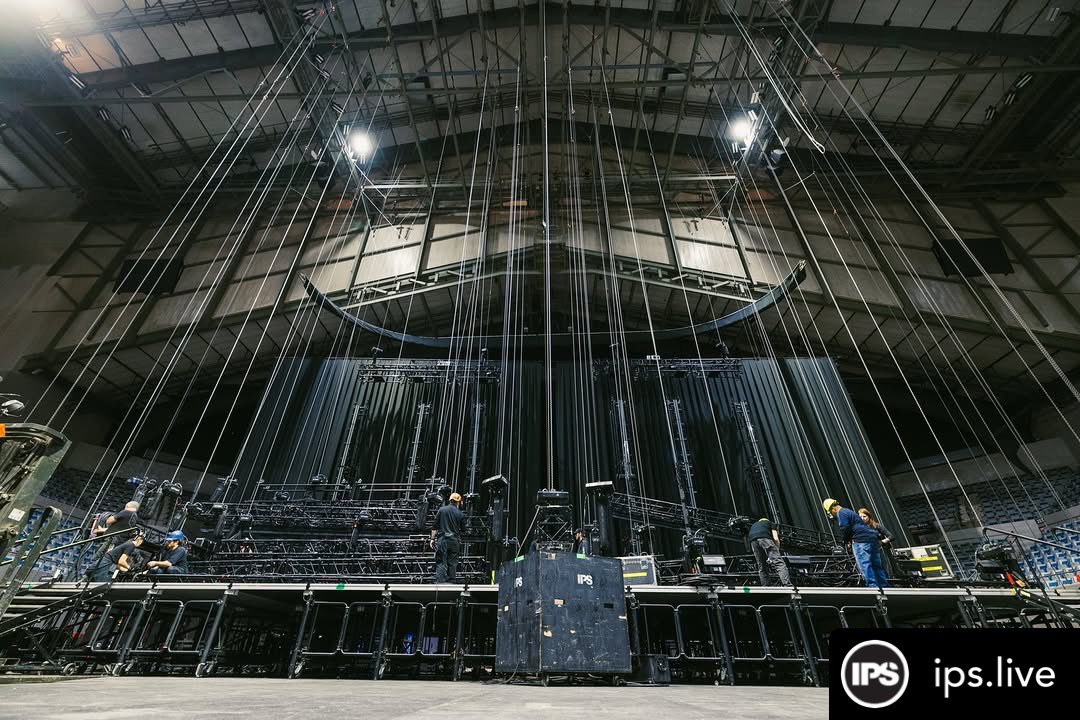 The Robe Way tweet media