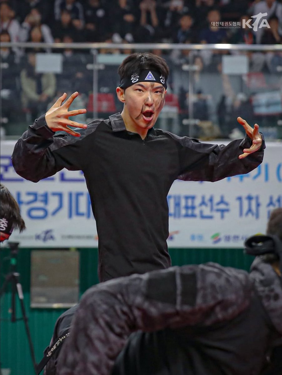 mina ౨ৎ tweet media