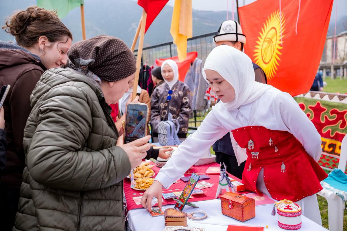 OzgurSOLAK20's tweet photo. dirilişi,umudu ve Türk milletinin sarsılmaz birliğini hatırlatmaktadır. Yaktığımız ateş,sadece baharın gelişini değil;aynı zamanda ülkücü hareketin sönmeyen inancını ve kararlılığını temsil etmektedir.

Aynı ideale gönül vermiş dava arkadaşlarımızla 
@ayyildirim1 
@Abdullahyuksll https://t.co/dYuw5lUE3q
