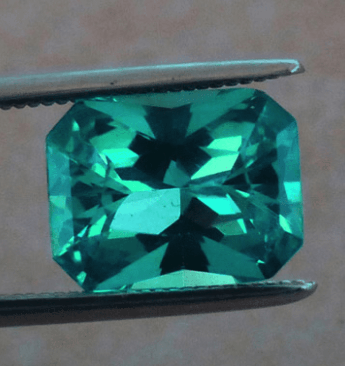 gemsocietyorg's tweet photo. Apatite comes in vibrant blues, greens, and yellows? 💎 Its stunning colors make it a hidden gem in jewelry, often more affordable than other gemstones! ✨
#apatite #gemstonelove #jewelryfacts #raregems #sparklebright https://t.co/LzH1rp69bw