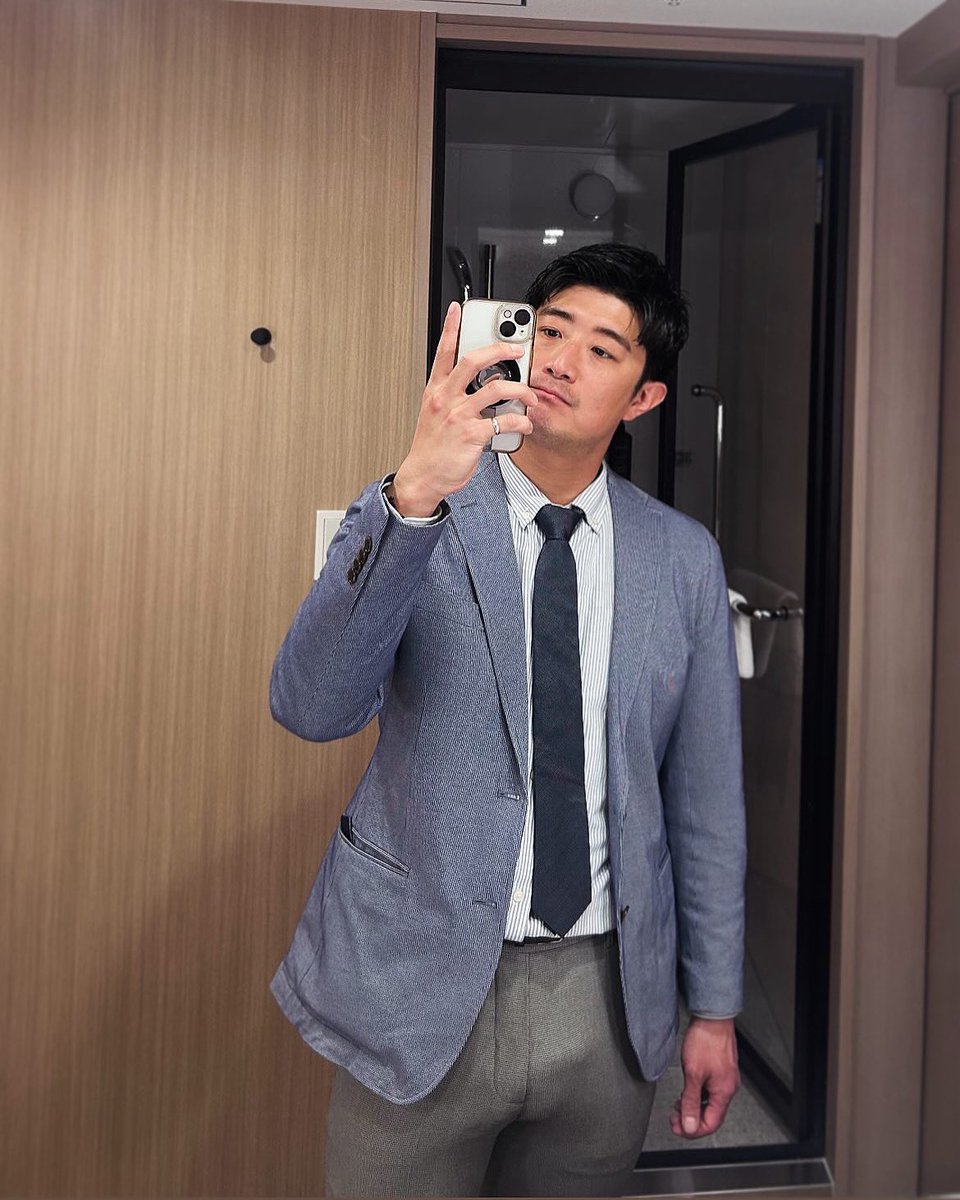 hij59's tweet photo. スーツ👔 https://t.co/q0a9VJbaAC