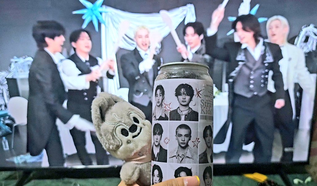 Rheenicorn ☯︎⁸ tweet media