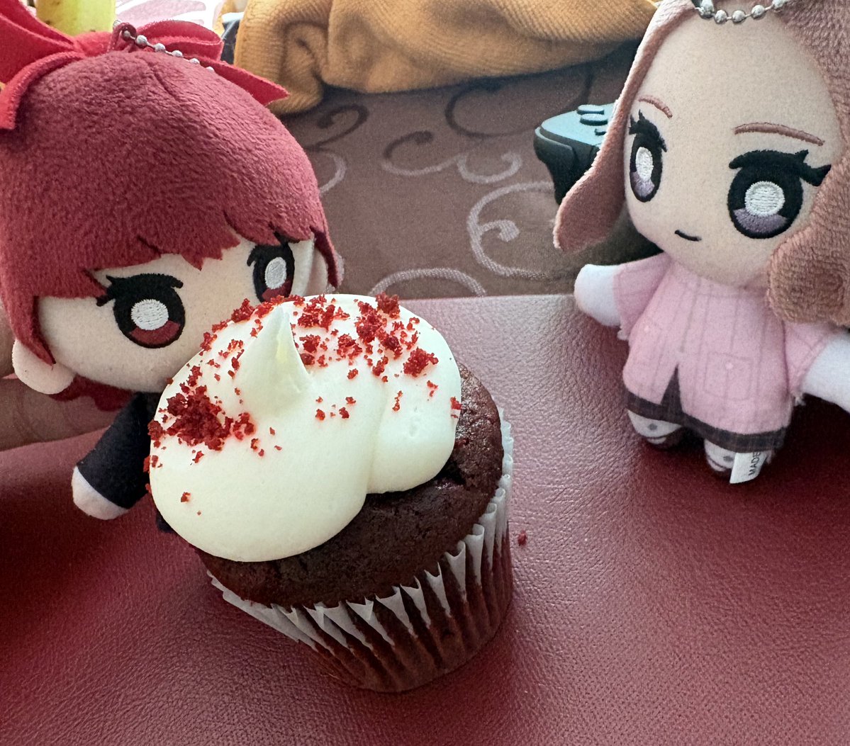 I’m to lazy to cut a fruit but red velvet..