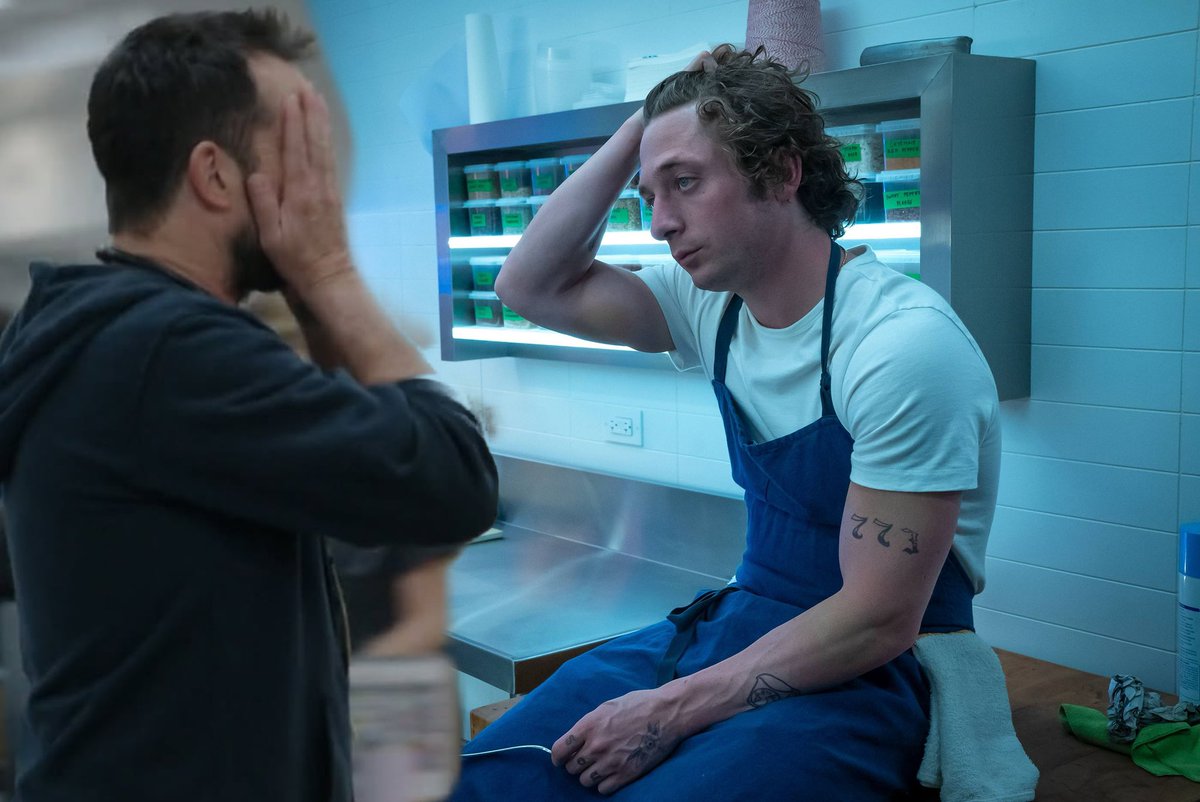 noah wyle’s simp tweet media