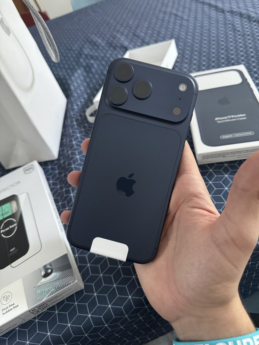 Ishowgoatsui🗽 tweet media