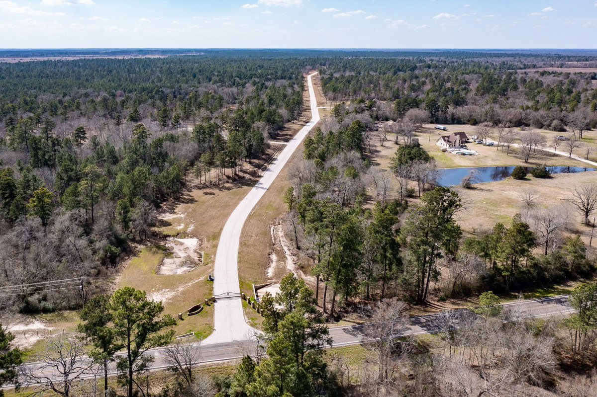 JPWTexas's tweet image. 20 acres for sale in Huntsville, TX 🌳
Gated community, rolling terrain, utilities installed.
Build your dream home your way. omniaelevate.com/acreage-for-sa… #JLARealty #OmniaElevate #LandForSale #HuntsvilleTX #TexasProperties