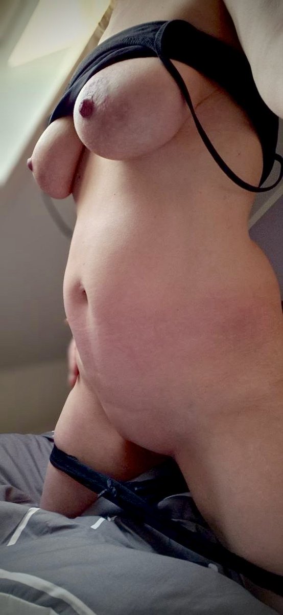 germanmilf tweet media