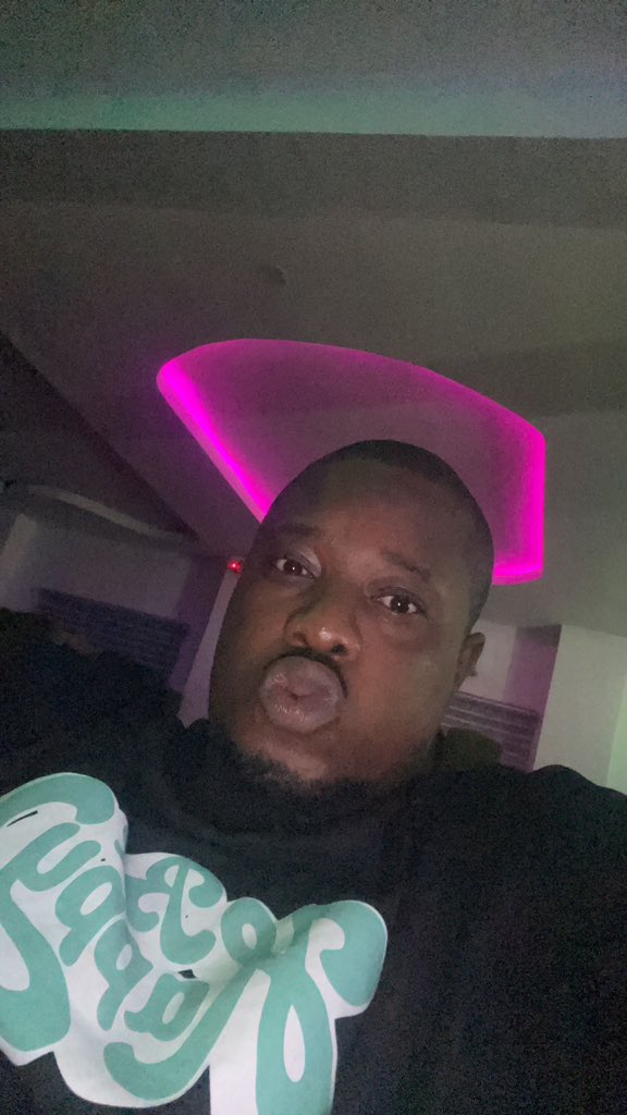 Sir Osas tweet media