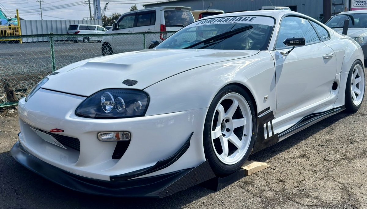 tsukuba_tire's tweet photo. 【カッコ良くて驚いたお客さんと車】

1️⃣32GTR  本物のチューニングカーでした。

2️⃣スープラは色合い、エアロパーツの好みが似てました。形が好き

3️⃣自分の所に出入りしてるうちに自分の好みになったS2000 先週カゴタニアンパネ取付完了

4️⃣車より人間がカッコいい！
身長183cm   スペックがポルシェ https://t.co/PFYZ2eORVz
