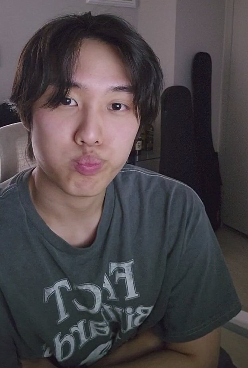 bex 🥚 tweet media