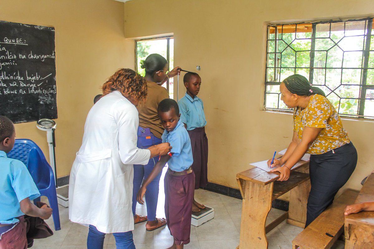 MadeWithHopeUK's tweet photo. Carrying out a baseline assessment, before implementing our feeding program at our partner school, Manyire Primary School, in rural Arusha.

This is essential to track real impact of the program over time.

Thank you to The Faroe Islands Ministry of Foreign Affairs and Culture. https://t.co/YgFHrz2MnE