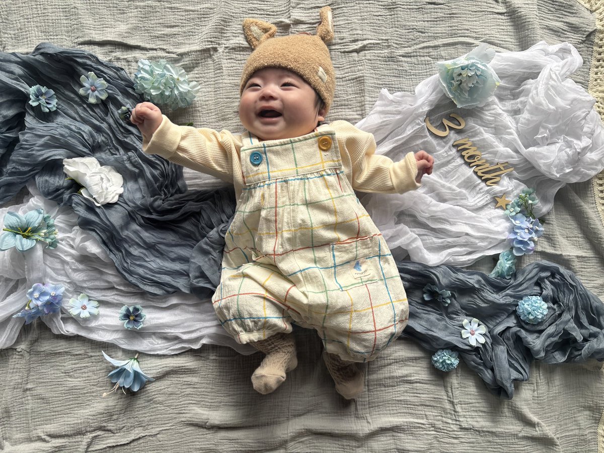 ᴀ ᴍ ᴇ ☽* tweet media