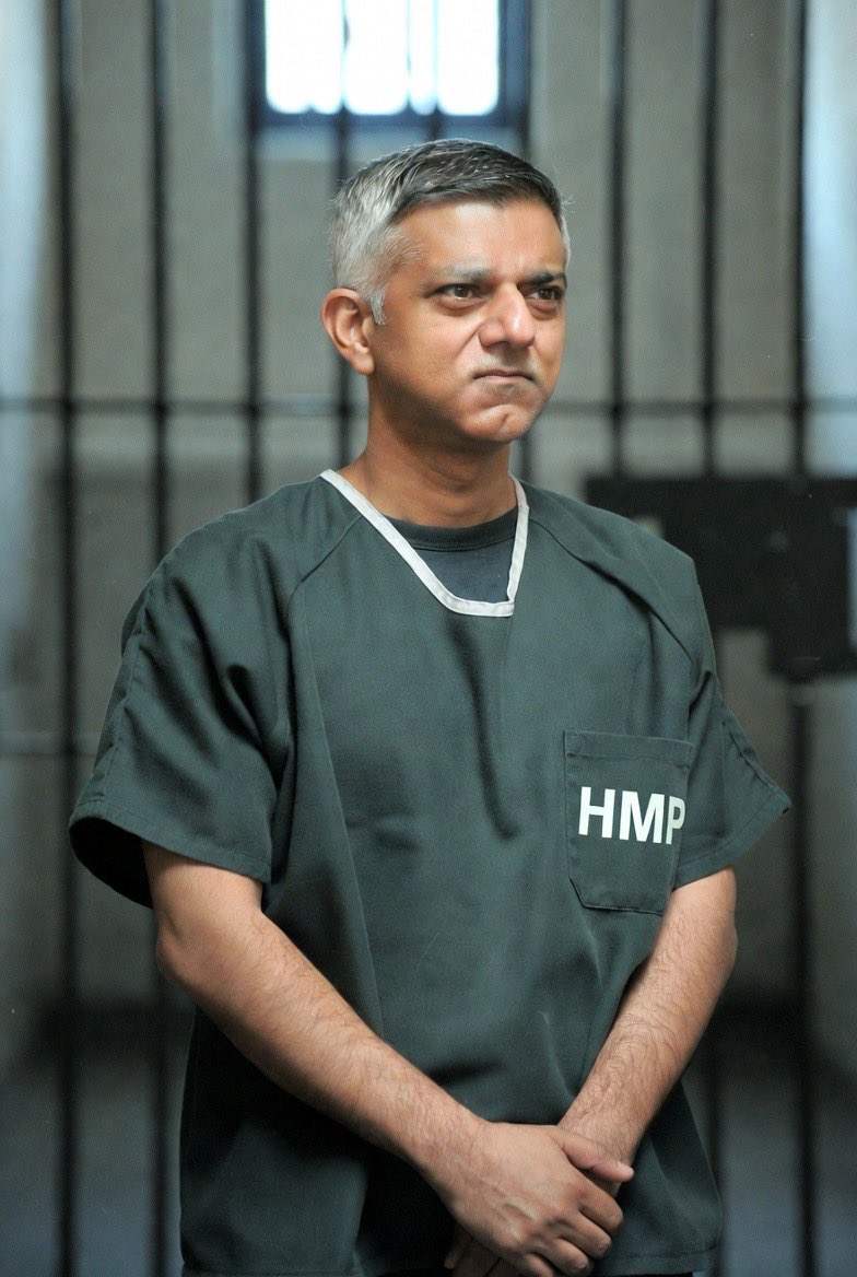 Lee Patriot Hood tweet media