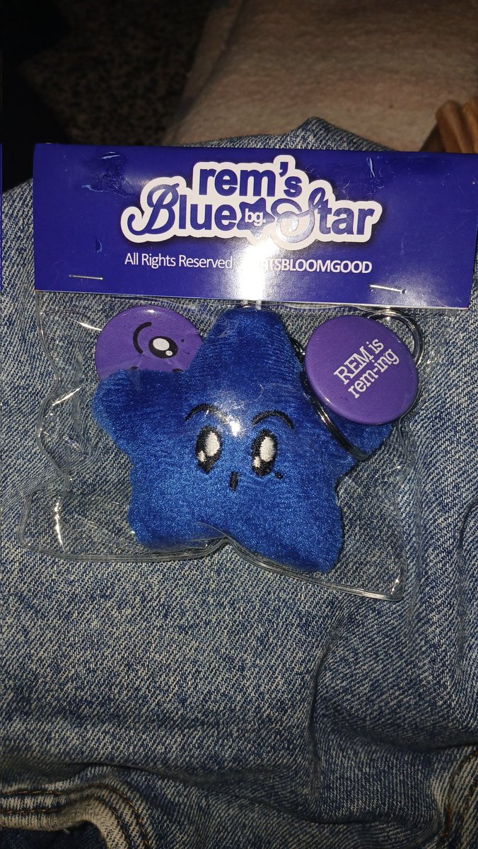 0423sell's tweet photo. feedback positivo para @6682collect  que fez a ceg das estrelinhas do mark e chegou tudo certinho! 
obrigada 💙 https://t.co/gEk8NoL6b8