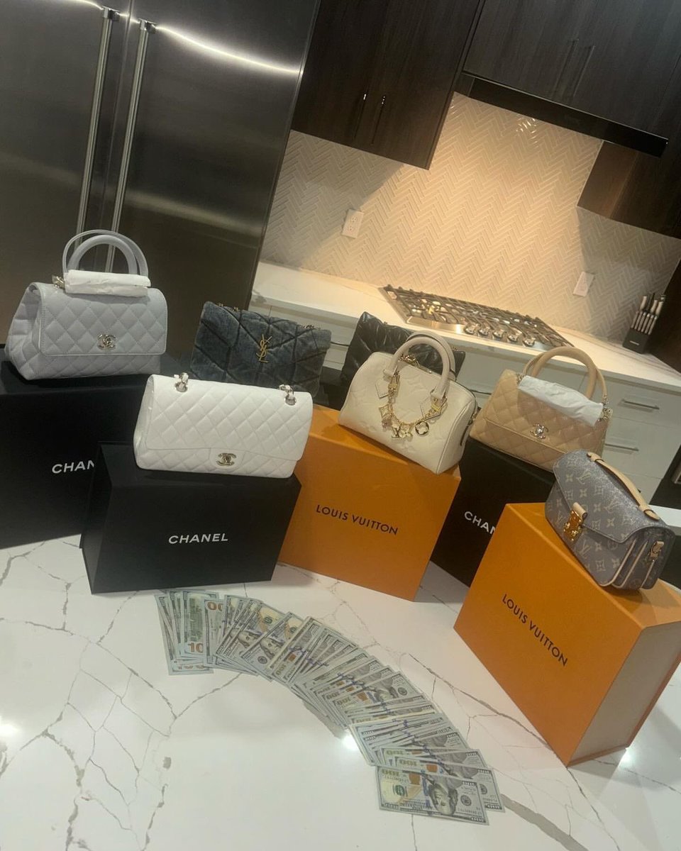 ʏᴇꜱᴇɴɪᴀ. tweet media