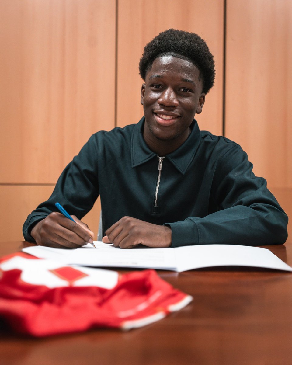 SL16 Football Campus tweet media