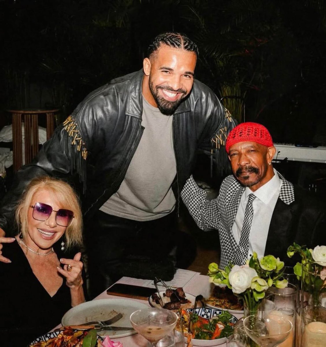 𝑻𝒉𝒆 𝑺𝒂𝒍𝒕 𝑶𝒇 𝑻𝒉𝒆 𝑬𝒂𝒓𝒕𝒉 tweet media