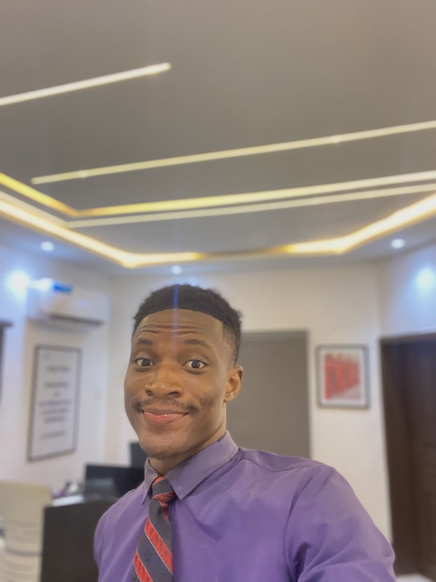 SAM_ADEYEM1's tweet photo. The only happy 9-5er I know. https://t.co/vobfXj6DJJ