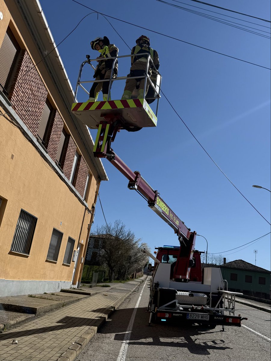 Bomberos de León tweet media