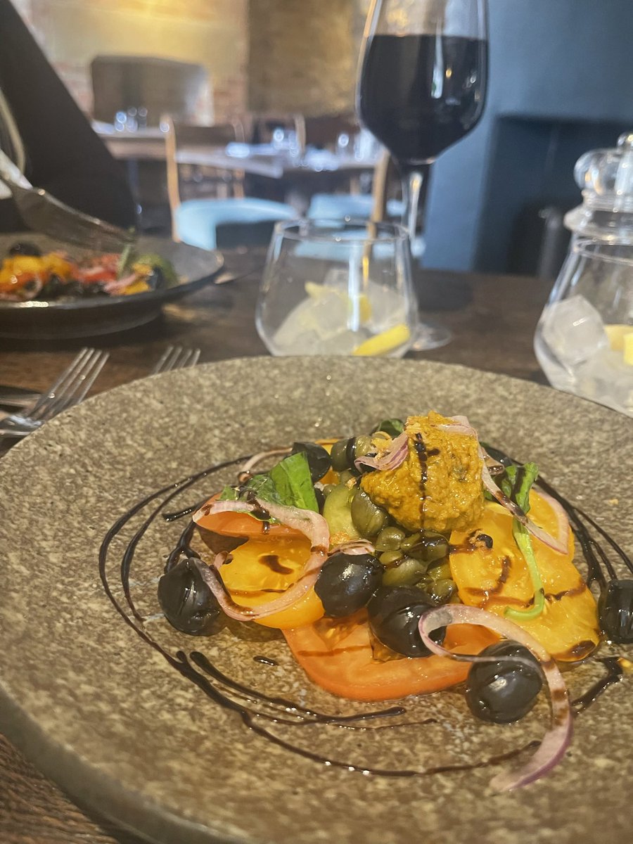 Margaret Moss Hollingworth tweet media