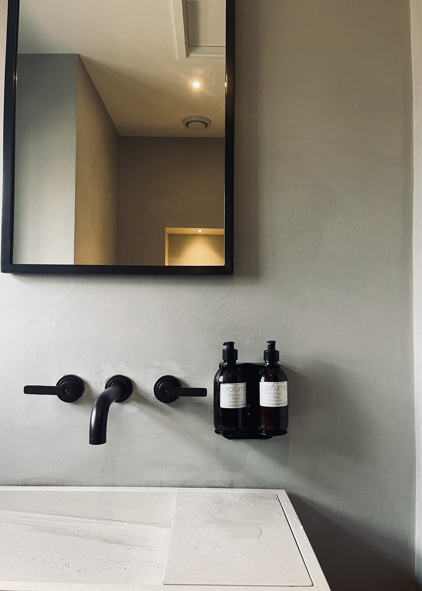 Margaret Moss Hollingworth tweet media